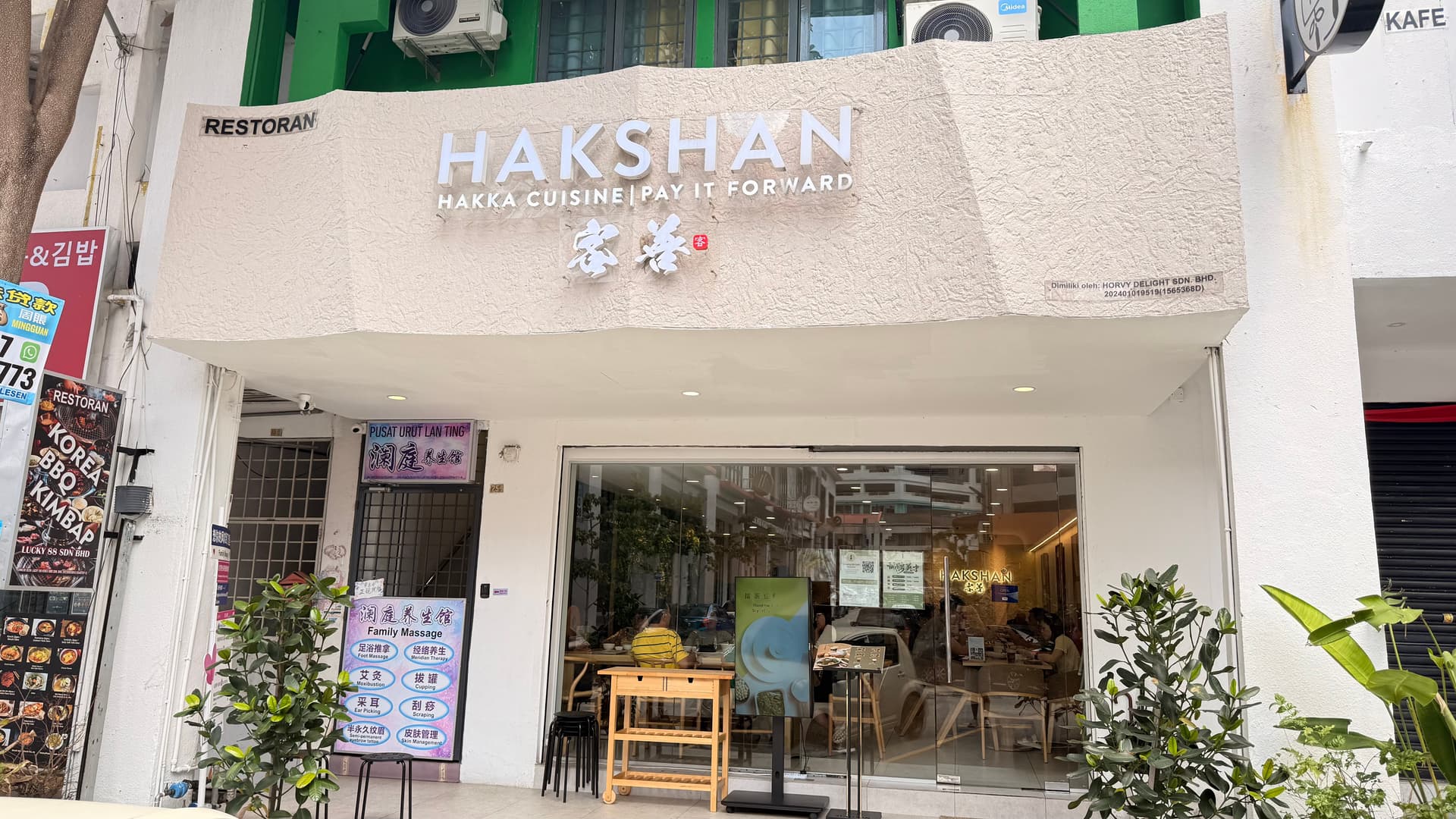 Hakshan Menjalara restaurant